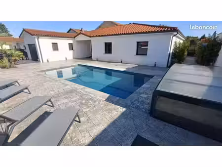 maison familiale haut de gamme avec piscine – dpe a – 164 m² – sury-le-comtal