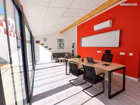 bureau 28 m²