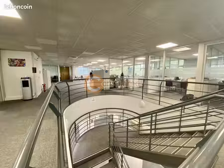 bureaux 787 m² merignac