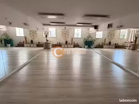 local commercial 135 m² bordeaux