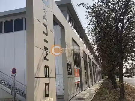 local commercial 104 m² carbon blanc