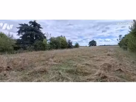 terrain 602 m² feneu