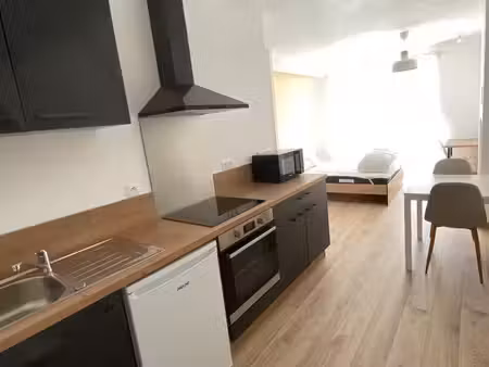 studio meublé de 30 m² rénové – les rouges terres