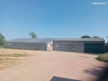 hangar à louer