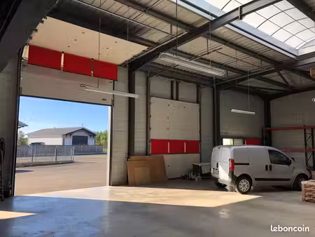 entrepôt 370 m² le barp