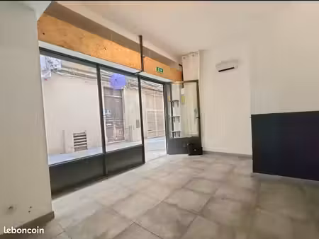 local commercial centre béziers