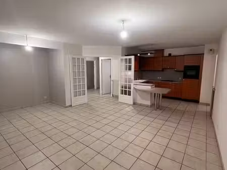bel appartement de 64m2  avec garage