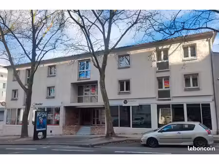 bureaux 235 m² proche gares sncf et tram