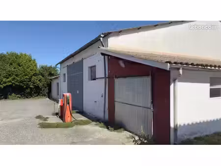 hangar plus maison d’habitation