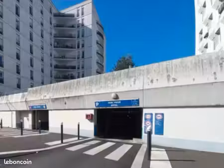 place de parking métro créteil echat