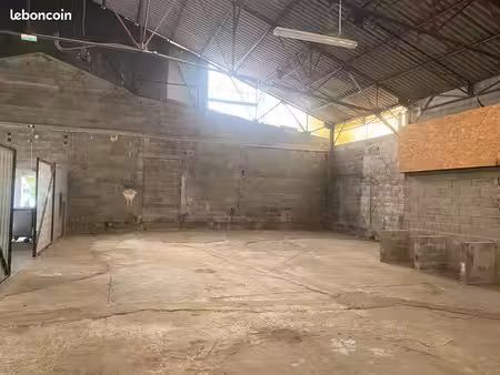 location emplacement véhicules