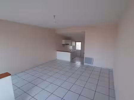 maison meublée  1 chambre avec jardin