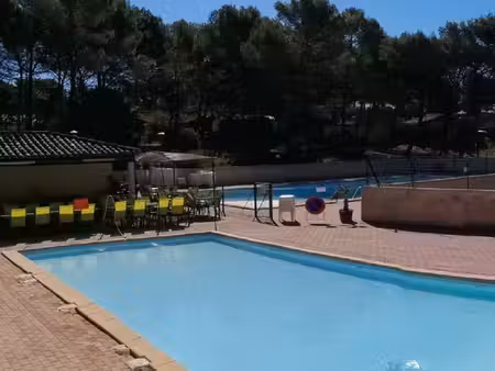 ?maison coup de cœur climatisée et rénovée  au calme dans résidence sécurisée avec piscine
