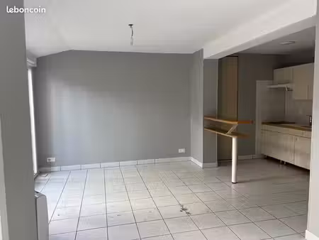 location appartement t2 avec jardin pirve