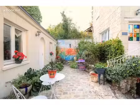 propriété 6 pièces 150 m²