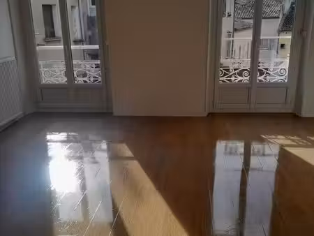 t3 spacieux lumineux 75m2 centre ville brignoles