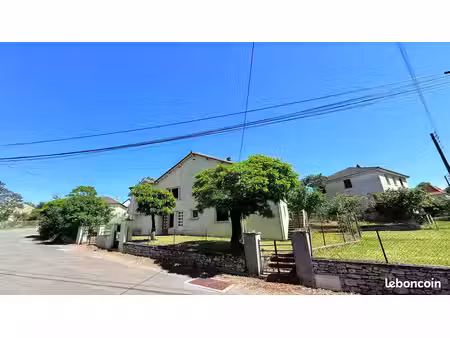 maison 8 pièces 137 m²