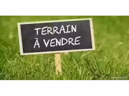 terrain 605 m² merfy