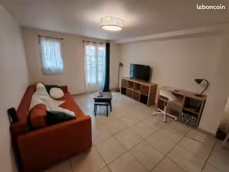 t1 bis (assimilable t2) de 47 m² avec climatisation réversible – hyper centré  quartier sa