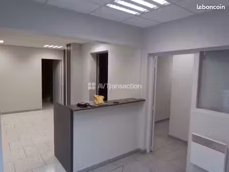 bureaux et entrepot 290m² avec garage