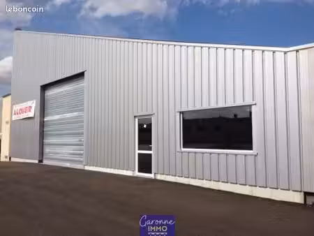 local 500 m² fauillet