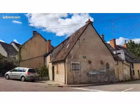 maison de village avec verger et source d'eau à 2h30 de paris centre