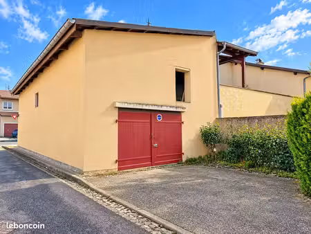 parking/box 75 m² ennery