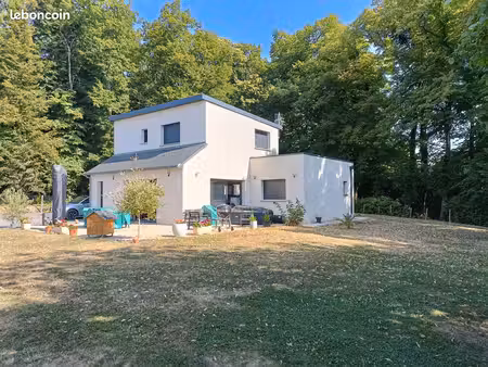 ? à vendre – maison contemporaine neuve de 145 m² avec grand terrain à bécon-les-granits