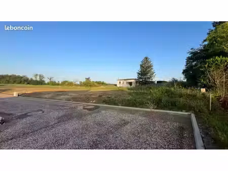 terrain constructible 1261m2 viabilisé