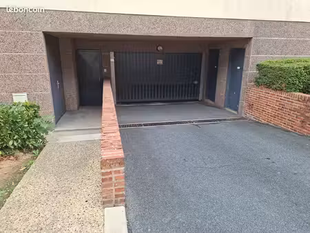 location place de parking beauvais centre