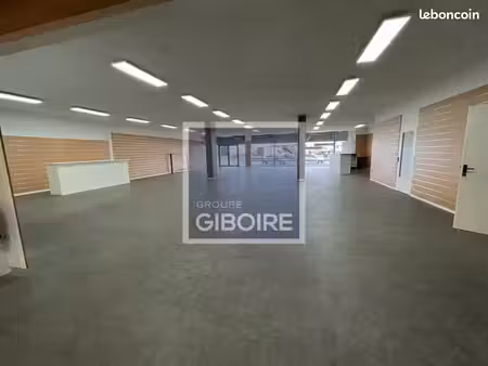 local commercial 720 m²