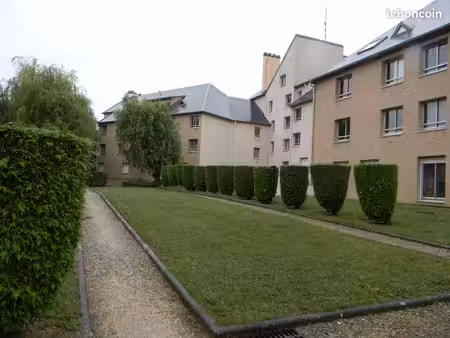 location d'un 2 pièces meublé résidence avec gardien