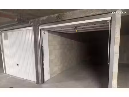 parking box fermé sécurisé