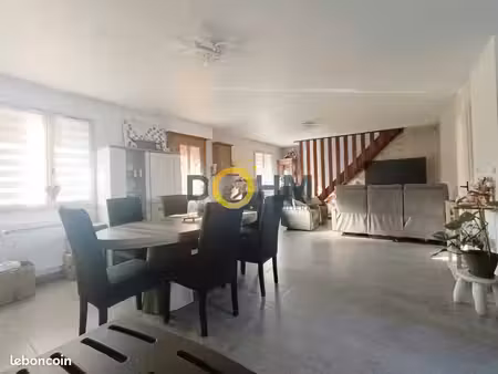 maison 6 pièces 105 m²