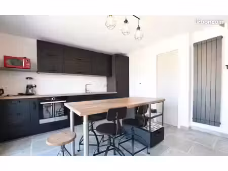 magnifique duplex t3 de 55m2  plein coeur avrillé