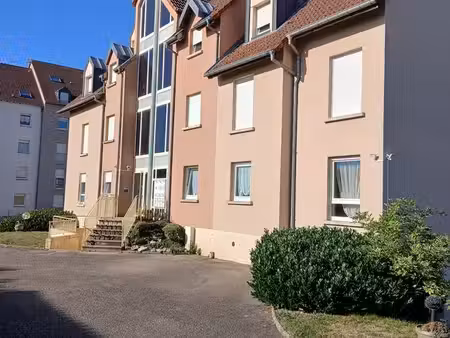 vend très bel appartement dans petite résidence