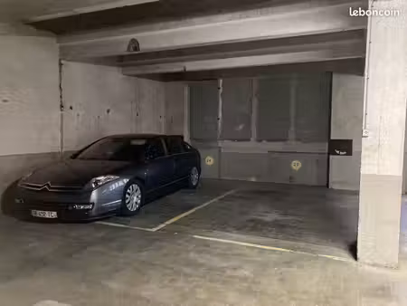 location parking angers centre / gare