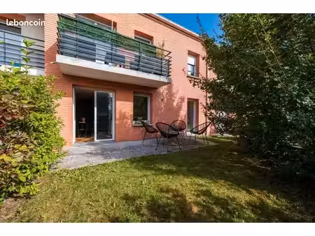 a louer - appartement t2 avec terrasse et jardin à bois-grenier