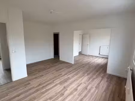 centre ville - 70 m² - 2 chambres - entièrement rénové en 2026 - balcon - cave - sans frai