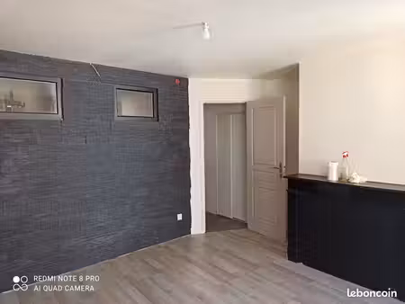 location f2/ t2 52m2