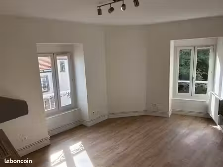 loue appartement f2 48m2