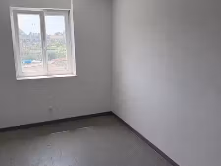 local - box de stockage 12m2