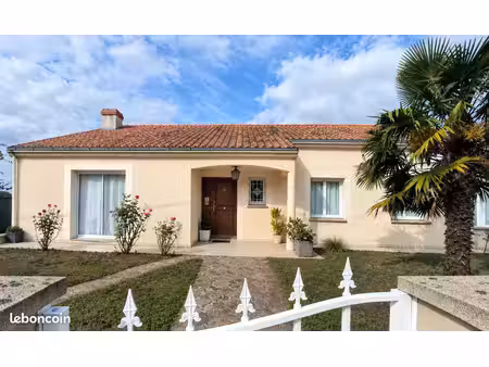 maison plain pied de 142 m2 à bouguenais les couêts
