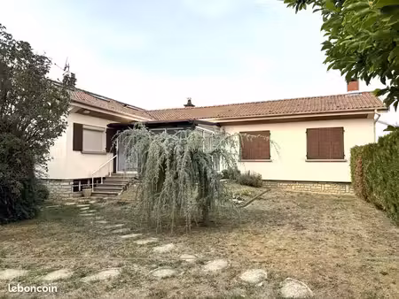 maison 242 m² manois