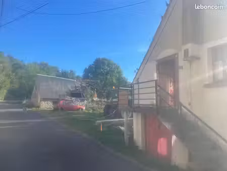 petite maison et petite grange