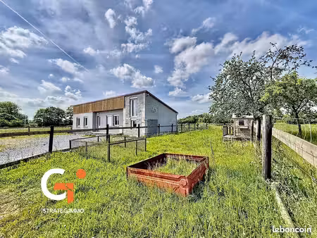 immeuble 12 pièces 635 m²