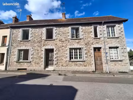 maison 8 pièces 161 m²