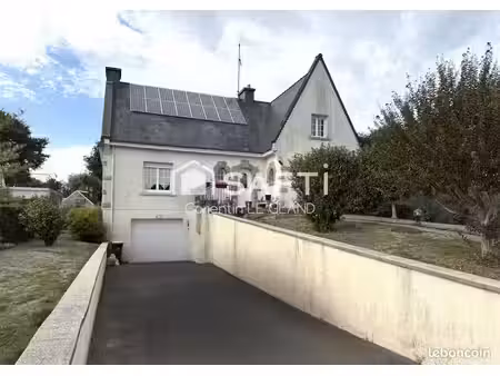 maison 8 pièces 153 m²