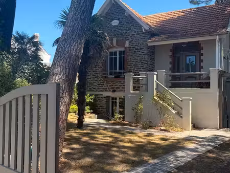 maison en pierre entièrement rénovée – 159 m² – tharon-plage – plage et commerces à pied