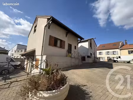 maison de ville 3 pièces 78 m²